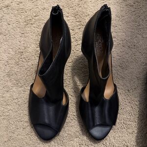 Aerosoles Black open toe heels